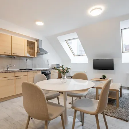 D16 - Gozsdu Garden - Location By Bqa 부다페스트