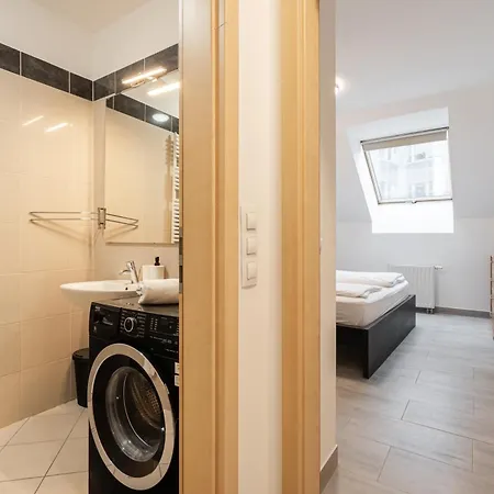 D16 - Gozsdu Garden - Location By Bqa 부다페스트