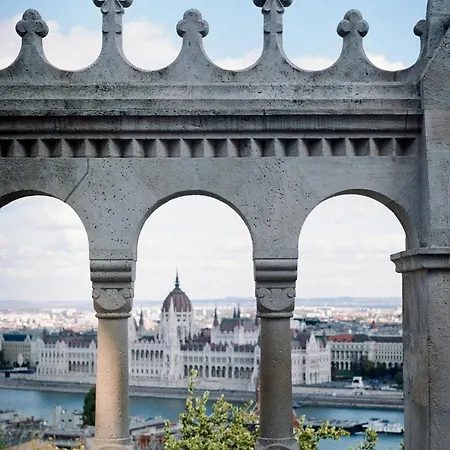 D16 - Gozsdu Garden - Location By Bqa Apartmán Budapešť