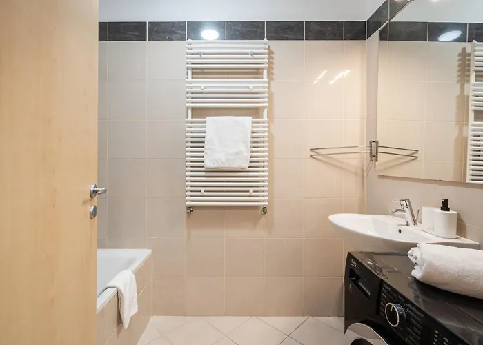 D16 - Gozsdu Garden - Location By Bqa * Budapest