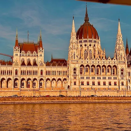 D16 - Gozsdu Garden - Location By Bqa * Budapest